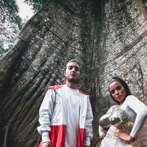 O figurino do clipe de Anitta "Is That For Me", gravado por Alesso na Floresta Amazônica, foi alvo de memes na Internet