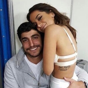 Na série, Anitta surpreendeu até sua equipe ao casar escondida com Thiago Magalhães na Amazônia