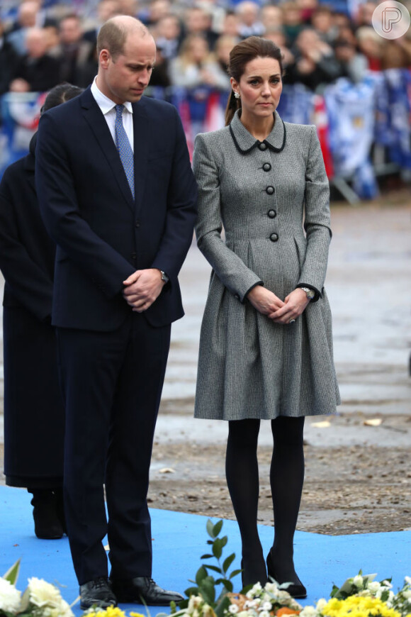 Kate Middleton escolheu um vestdo Catherine Walker para o compromisso em Leicester