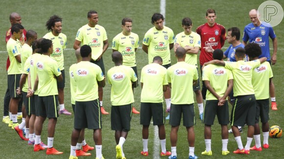Além disso, Neymar afirma que o clima não mudou entre os jogadores da Seleção Brasileira: 'A nossa equipe sempre vai ser brincalhona. Independentemente do que aconteceu '