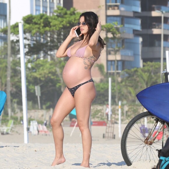 'Quanta ignorância e maldade para com as mulheres', declarou Isis Valverde sobre críticas