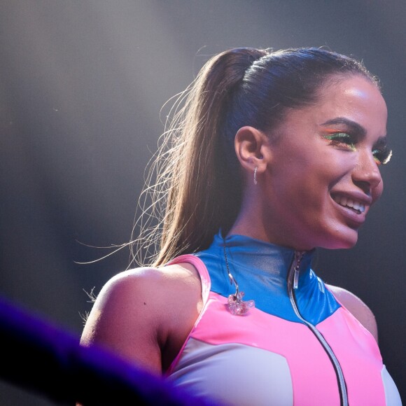 'Eu estava passando por problemas, muita pressão nessa coisa da carreira', disse Anitta