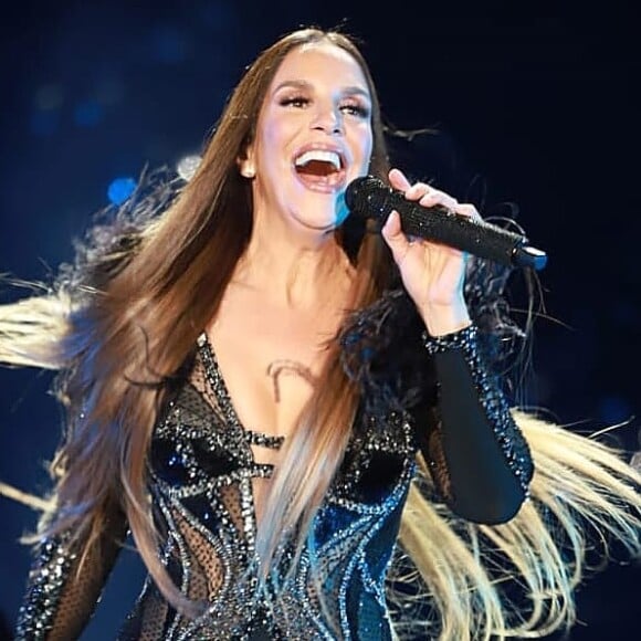 Ivete Sangalo usou vários looks durante o show