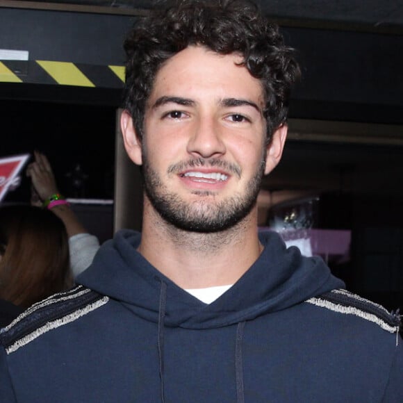 Alexandre Pato terminou o namoro com a modelo canadense Danielle Knudson em outubro