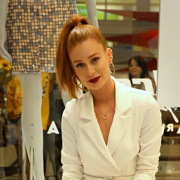 Marina Ruy Barbosa recentemente afastou os rumores que recebeu uma cantada de Roberto Carlos