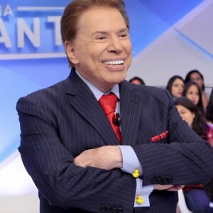 'Eu fui sincero, o que eu vou fazer? Ela vem bonita perto de mim', disse Silvio Santos sobre a polêmica com Claudia Leitte no Teleton