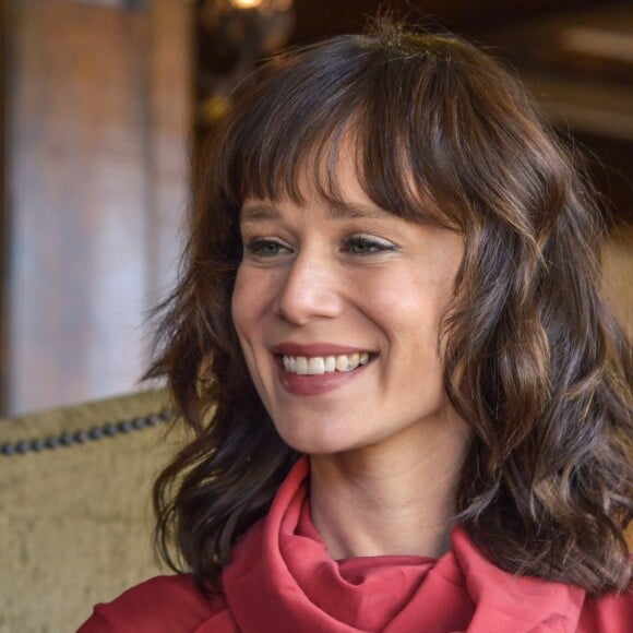 Mariana Ximenes celebra 20 anos de carreira com trabalhos reconhecidos na TV e no cinema