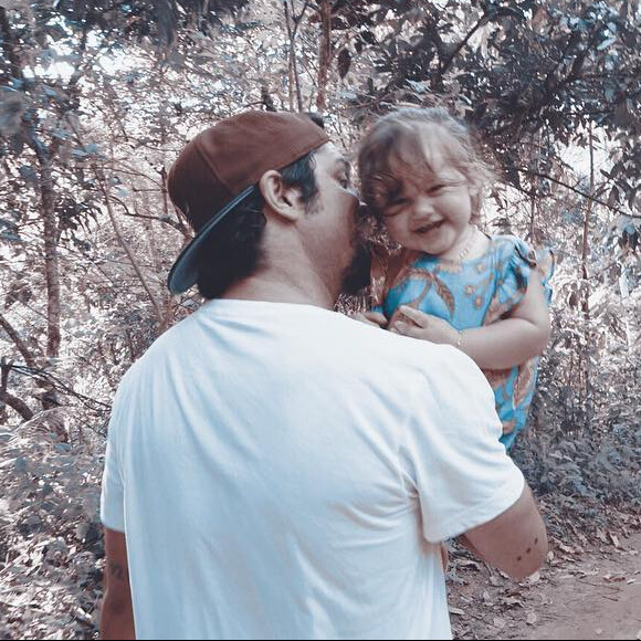 Bruno Gissoni disse que a filha foi responsável por fazê-lo redescobrir o amor 