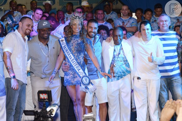 O ponto alto da festa de coroação de Milena Nogueira foi o show de Diogo Nogueira