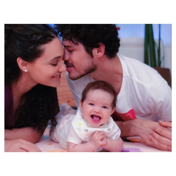 Débora Nascimento e José Loreto sempre compartilham fotos da família no Instagram