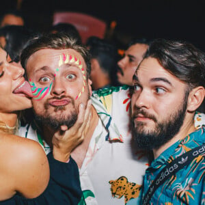 Giovanna Ewbank se diverte com Leo Fuchs em festa 'Benção', promovida pela agência Carvalheira, em Fernando de Noronha, neste sábado, 29 de dezembro de 2018