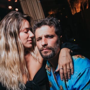 Giovanna Ewbank posa com Bruno Gagliasso em festa 'Benção', promovida pela agência Carvalheira, em Fernando de Noronha, neste sábado, 29 de dezembro de 2018