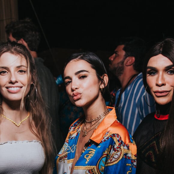 Bruna Marquezine, Giovanna Ewbank, Manu Gavassi e mais famosos curtem festa 'Benção', promovida pela agência Carvalheira, em Fernando de Noronha, neste sábado, 29 de dezembro de 2018