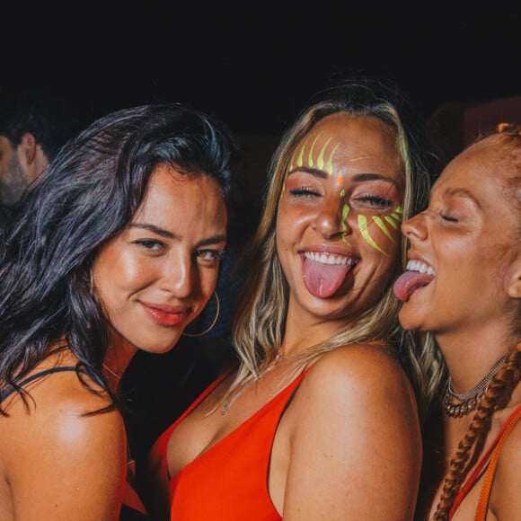 Bruna Marquezine, Giovanna Ewbank, Manu Gavassi e mais famosos curtem festa 'Benção', promovida pela agência Carvalheira, em Fernando de Noronha, neste sábado, 29 de dezembro de 2018