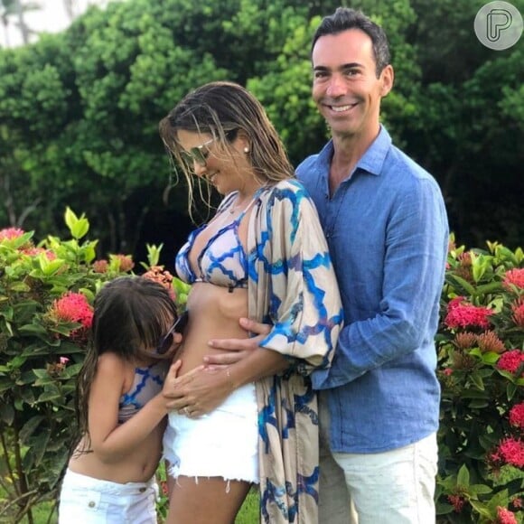 Aos 3 meses de gestação, Ticiane Pinheiro anunciou gravidez no fim de 2018