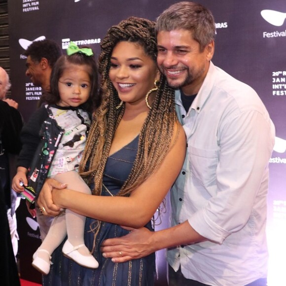 Juliana Alves e o diretor de cinema Ernani Nunes são pais de Yolanda, de 1 ano