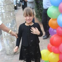 Rafaella Justus vai toda de preto ao aniversário de filha de Marcos Mion