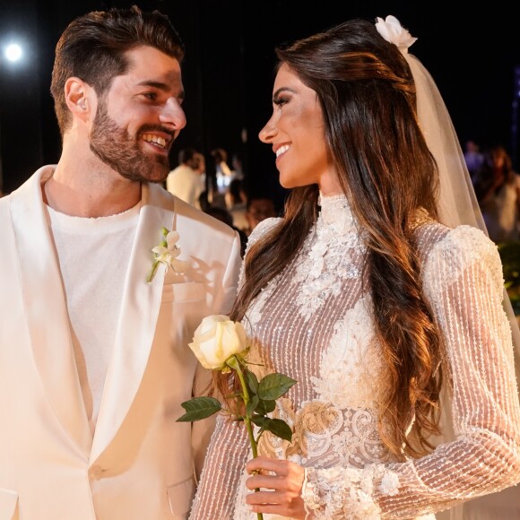 Romana Novais subiu ao altar com Alok em cerimônia íntima no Cristo Redentor