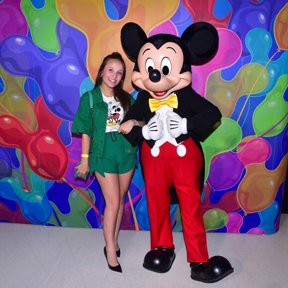 Larissa Manoela e mais famosas prestigiam exposição Mickey 90 anos no Shopping JK Iguatemi, em São Paulo, na noite desta quinta-feira, 17 de janeiro de 2018