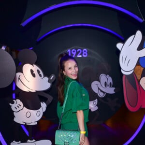 Larissa Manoela e mais famosas prestigiam exposição Mickey 90 anos no Shopping JK Iguatemi, em São Paulo, na noite desta quinta-feira, 17 de janeiro de 2018