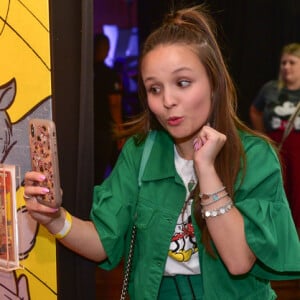 Larissa Manoela e mais famosas prestigiam exposição Mickey 90 anos no Shopping JK Iguatemi, em São Paulo, na noite desta quinta-feira, 17 de janeiro de 2018