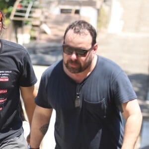 Nas redes sociais, Jonas Torres lembrou momento carinhoso de Caio Junqueira com a sobrinha