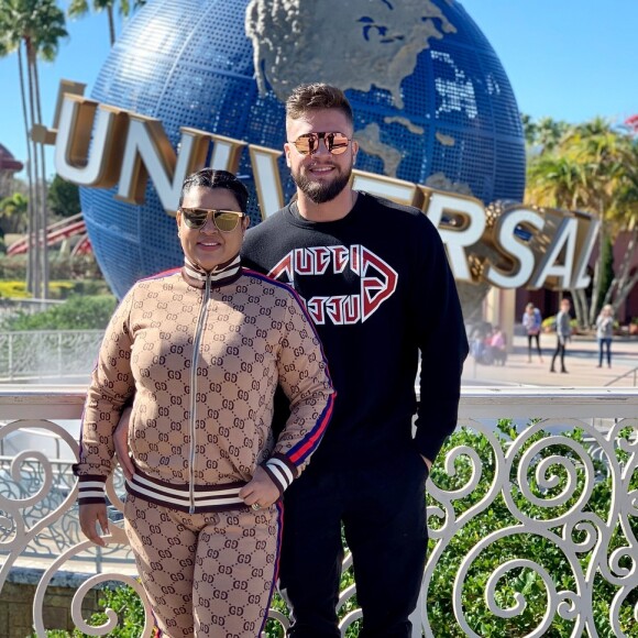 Preta Gil se diveriu com o marido em Orlando