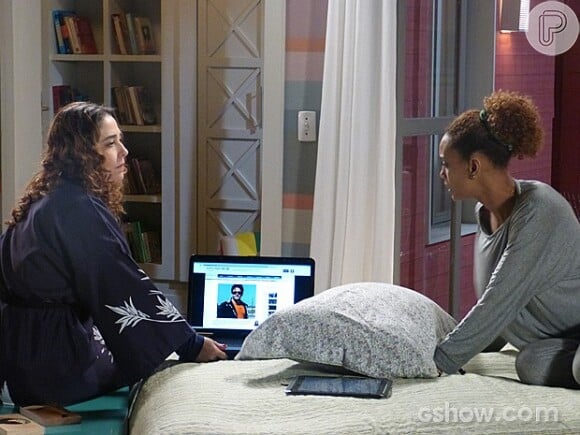 Edna (Débora Lamm) conta para Verônica (Taís Araújo) que a mídia descobriu seu envolvimento com Jonas (Murilo Benício), em 'Geração Brasil'
