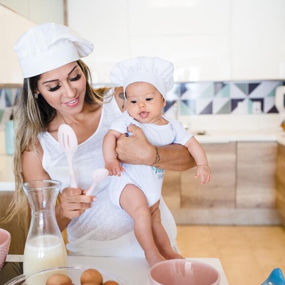 Mayra Cardi protagonizou ensaio fofo com a filha, Sophia