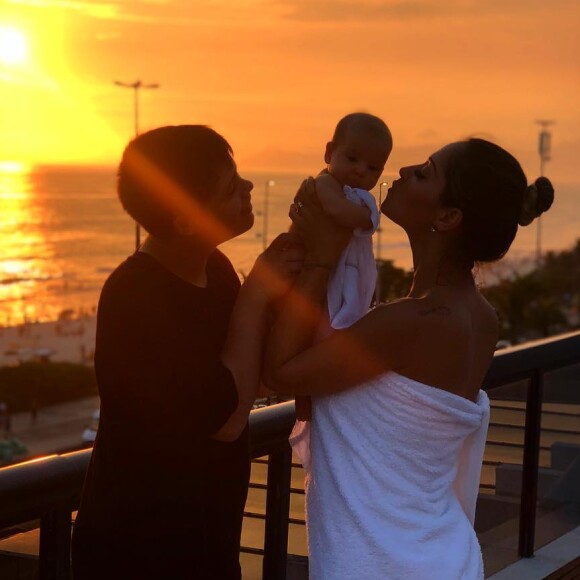 Mayra Cardi postou com os filhos, Lucas e Sophia, em seu perfil no Instagram