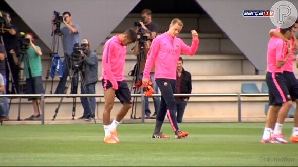 Neymar não sentiu dores no tornozelo durante treino do Barcelona