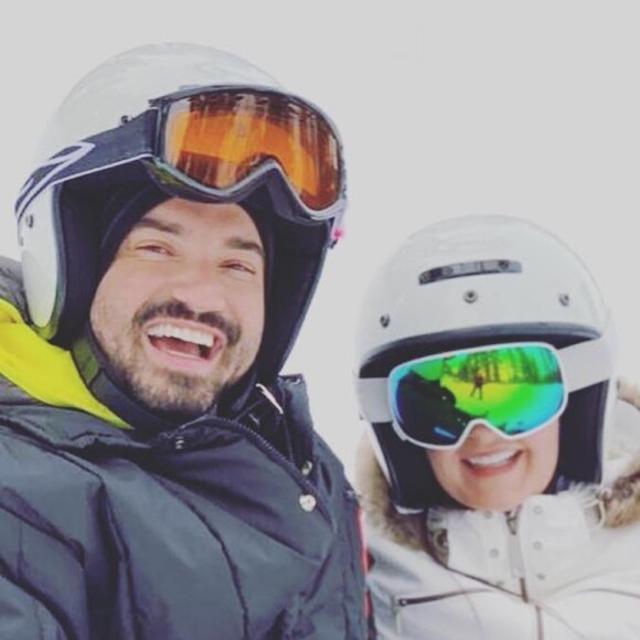 Maiara, dupla de Maraisa, viajou para os Estados Unidos com Fernando, parceiro de Sorocaba, e fãs passaram a torcer por um possível relacionamento deles: 'Combinam'