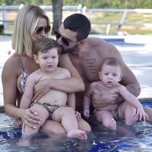 Andressa Suita e Gusttavo Lima não cansam de 'babar' pelos filhos no Instagram