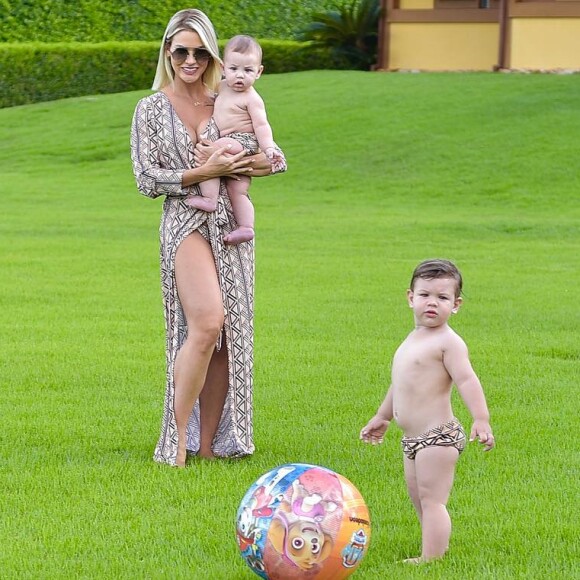 Andressa Suita falou sobre mudanças que a maternidade trouxe para a sua vida