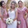 Marília Mendonça apostou em um look ombro a ombro para casamento de amigo