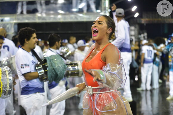 Lívia Andrade vai comandar a bateria da Império de Casa Verde no carnaval