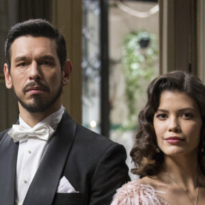 Julia (Vitória Strada) viverá casamento forçado com Gustavo Bruno (João Vicente de Castro) na novela 'Espelho da Vida'