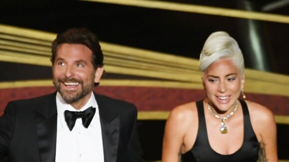 Após show no Oscar, Lady Gaga nega romance com Bradley Cooper: 'É abismal'