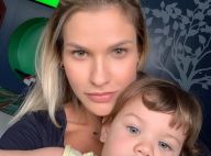 Sem make, Andressa Suita é elogiada em foto com filho Gabriel: 'Mais bonita'