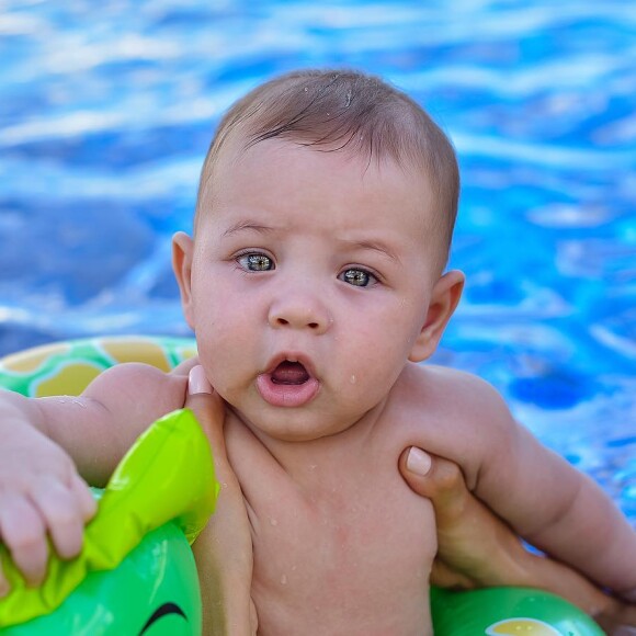 Andressa Suita derreteu os seguidores com uma foto do filho caçula