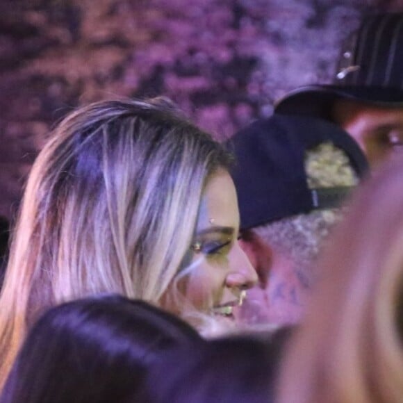 Neymar é visto em clima de romance em Salvador; cantora Rafaela Porto é citada por fãs como affair