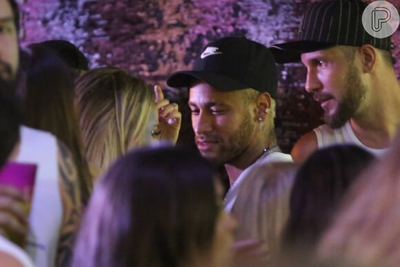 Neymar posta vídeo com atriz de Carrie - A Estranha e fãs torcem por  romance