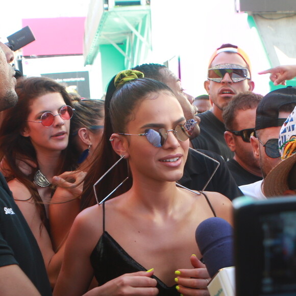 Maxiargolas de Bruna Marquezine e xuxinha verde também chamaram atenção