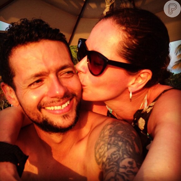 Draco Rosa é casado com a atriz e diretora de viodeoclipes americana, Angela Alvarado