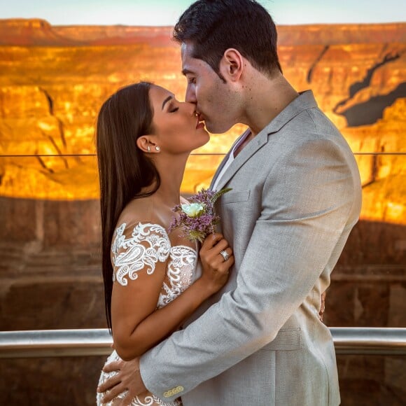 Simaria e o espanhol Vicente renovaram os votos do casamento no Grand Canyon West no Eagle Point, em Las Vegas, nos Estados Unidos