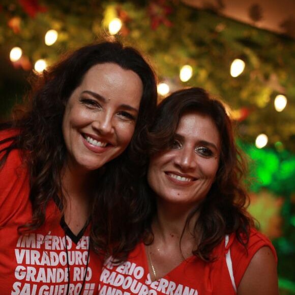 Ana Carolina e a cantora italiana Chiara Civello já haviam ido juntas ao primeiro dia de desfiles do Grupo Especial do carnaval do Rio