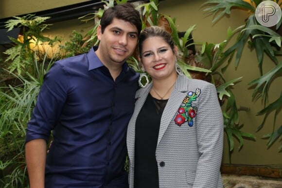 Marília Mendonça e o empresário Yugnir Ângelo terminaram o noivado em meados de 2017