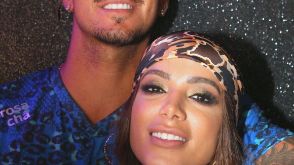 Anitta e Medina aparecem em clima de romance em vídeo; cantora não comenta