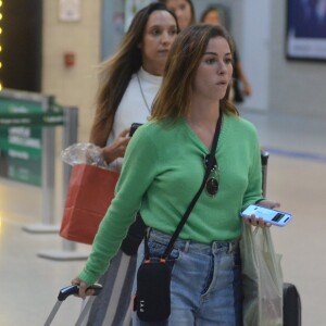 Namoradas, Laryssa Ayres e Maria Maya assumiram romance no Carnaval