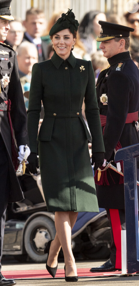 Kate Middleton usou trech coat McQueen no St. Patrick's Day